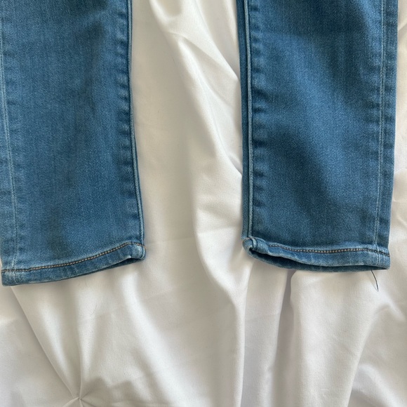 American Eagle Distressed Jeggings - Picture 7 of 9